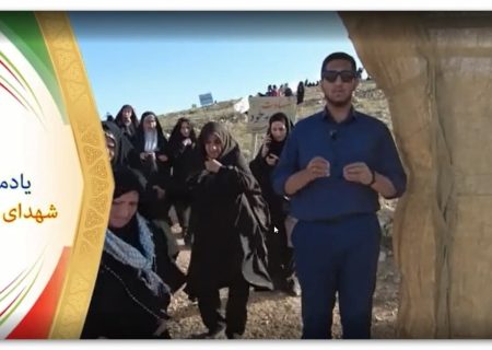 بازدید بسیجیان همدان از یادمان شهدای قراویز در مناطق عملیاتی غرب