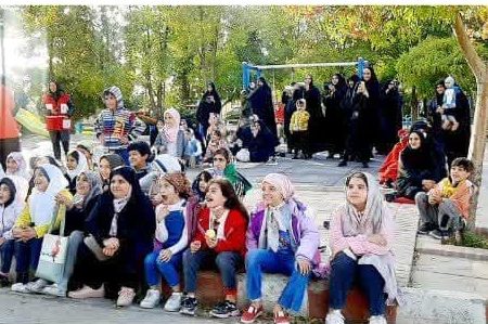 تماشاخانه ی سیار کانون پرورش فکری کودکان و نوجوانان برگزار کرد