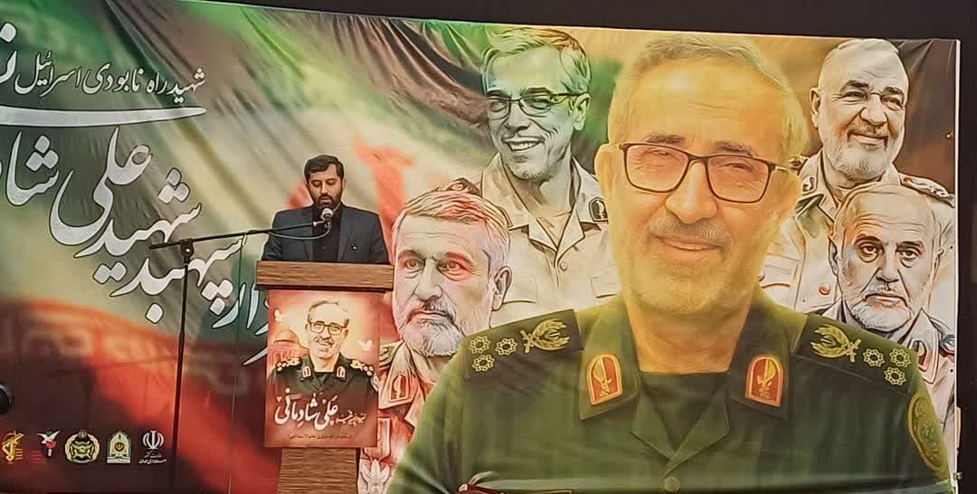 ملت ایران با ولایت به نور متصل شد